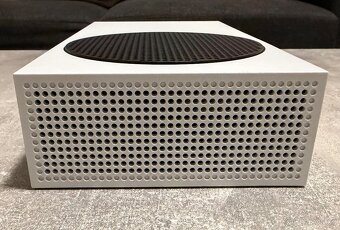 Xbox Series 500gb, 1x ovladač, kabeláž, super stav - 5