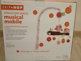 Skip Hop kolotoč Ptáčci jara - 5