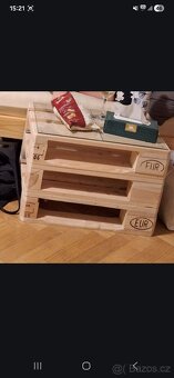 Paletová postel s nočními stolky - 5