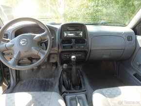 Nissan Navara Double-Cab 2.5 TD 4x4 serviska - 5