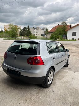 Volkswagen Golf 5 1.6 Benzin + LPG = 75kW, rv 2009 = - 5