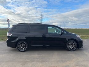 Toyota Sienna SE motor 3.5 V6, 8 místná s odpisem DPH - 5
