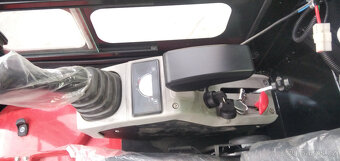 Minibagr Zethos HT2000 (tříválec 26 koní) - 5