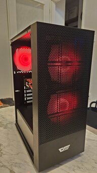 Xeon 1240 V3 (i7 4770) | RX 570 8GB | 16 GB RAM | SSD+HDD - 5