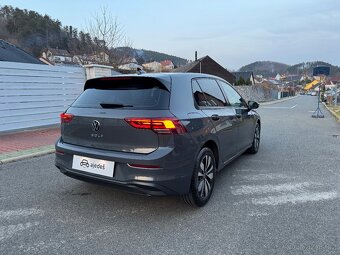 Volkswagen Golf VIII 1.0 eTSI/DSG/ČR-2. majitel/Life/28 tkm - 5
