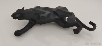 Moderní abstraktní plastika pantera z pryskyřice. - 5