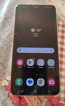 Samsung Galaxy S22 plus - 5