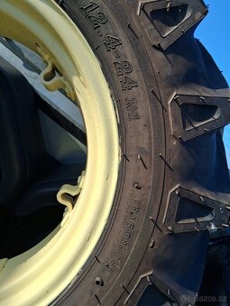 2 přední kola hnané pro nápravy Zetor 12,4 – 24 - 5