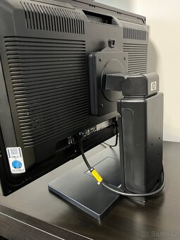 24-palcový LCD Monitor HP LP2465 včetně kabelů - 5