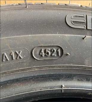Letní gumy Michelin 205/60/r16 - 5