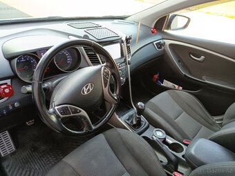 Hyundai i30 combi 1,6 99kW - 5
