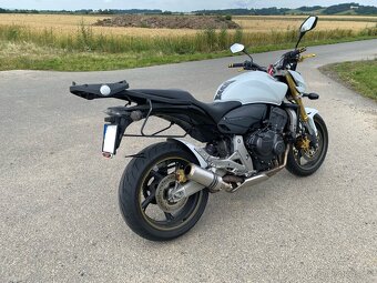 Honda CB600F - 5