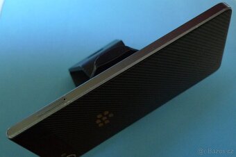 Blackberry Motion - 5