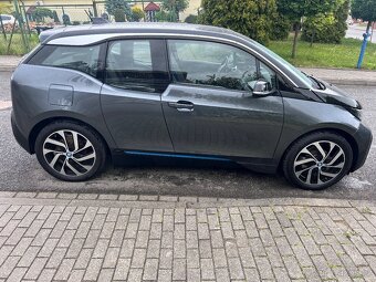 BMW i3 120Ah SOH 97% 09/2021 39461KM TOP VÝBAVA KEYLESS ŠÍBR - 5