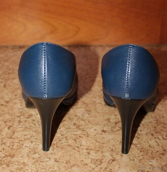 Tmavě modré kožené lodičky v. 37 značka Stival - 5