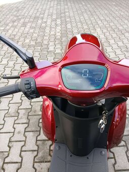 Elektrický čtyřkolový vozík pro seniory - 5