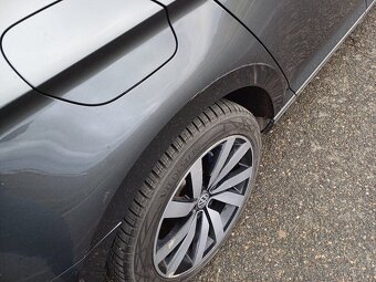 Volkswagen Passat GTE - 5