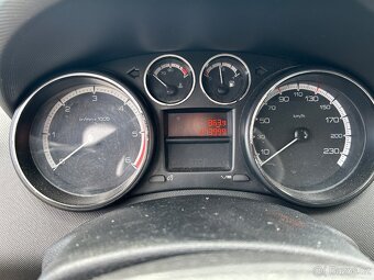 Peugeot 308 1.6 hdi - 5