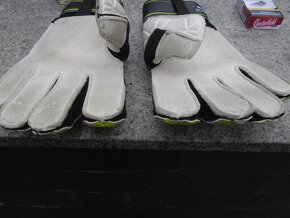 Fotbalové brankařské rukavice - 5