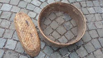 Historický cep, vrták, síto a ošatka na chalupu - 5