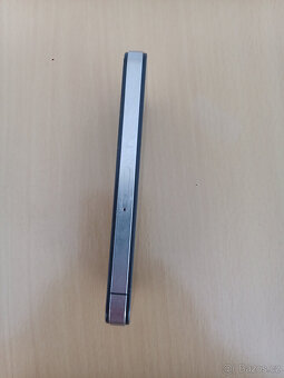 Apple iPhone 4 - 5