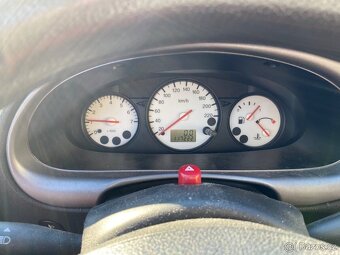 Ford Fiesta MK4 (2001), 1.25i Manuál - 5