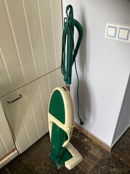 Výkonný vysavač Vorwerk Kobold 130 + hlavice EB 350 - 5