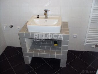 1+kk+patro na spaní, 48m2, Slaný, Navrátilova, nová půdní ná - 5
