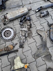 PEUGEOT 4007 CITROEN C CROSS  MITSUBISHI OUTLANDER - 5