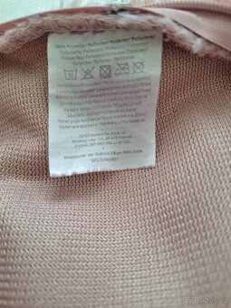 Světle růžový chlupatý polštář - 5