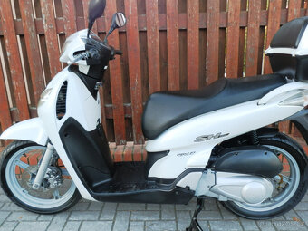 Honda SH 125i - 5