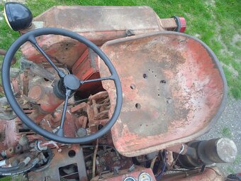 Traktor RS 09 - 5