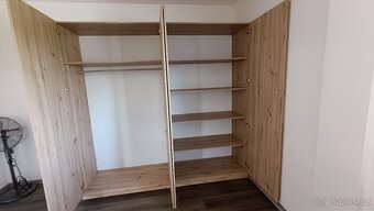 Šatní skříň - 5