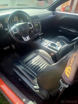 Dodge Challenger - 5
