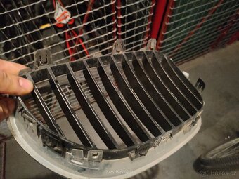 Ledvinky Predni maska bmw e60 - 5