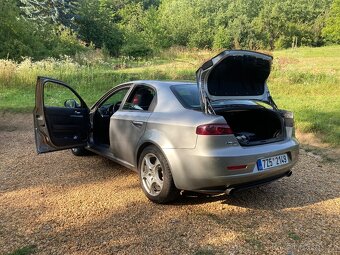 Alfa Romeo 159 2.4 JTDm - 5