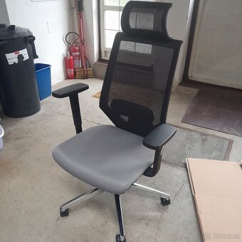 Kancelářská židle - 5