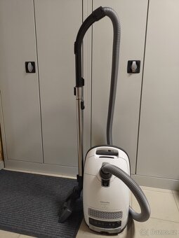 Vysavač MIELE Complete C3 - 5