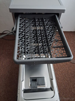 Myčka Whirlpool. - 5