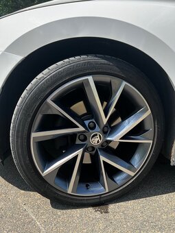 Škoda Superb III Combi - 5
