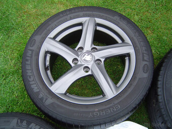 4XLETNÍ HLINÍKOVÁ KOLA ŠKODA OCTAVIA III,II 205/55 R16 .TOP. - 5