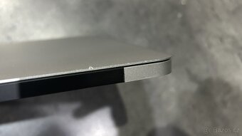Macbook air 2017 13.3 I5 1.8 mhz 8gb ram 128 ssd - 5