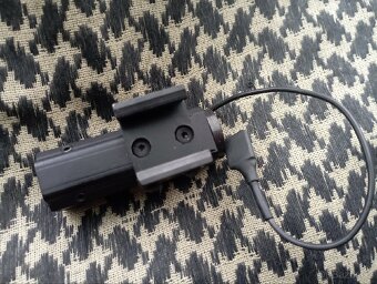 LASER na krátkou zbraň, dotykový spínač, ... PC 3.500 Kč - 5