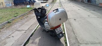 Suzuki Burgman 250 - 5