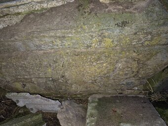 Opracované pískovcové kameny- zárubně, futra - 5