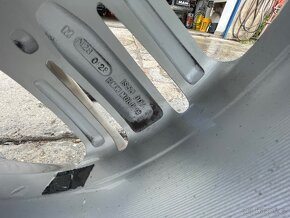 Zimní sada bmw x5 5x120 r19 - 5