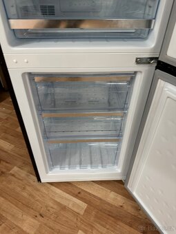 Lednice s mrazákem Amica (288) - 5