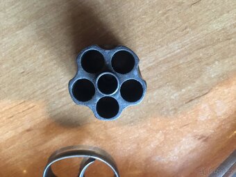 revolver - 5