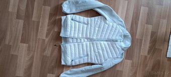 Sportovní, lehce vyteplená bundička - 5