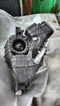 Vedení klima+voda+zadní topení multivan VW T6 - 5